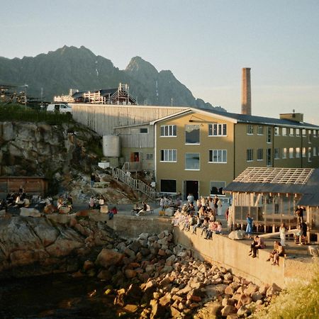 Trevarefabrikken Henningsvær Exterior photo